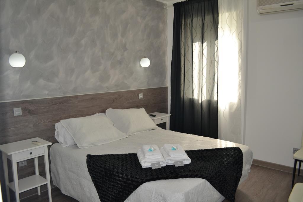 Hostal Meyra Мадрид Екстериор снимка
