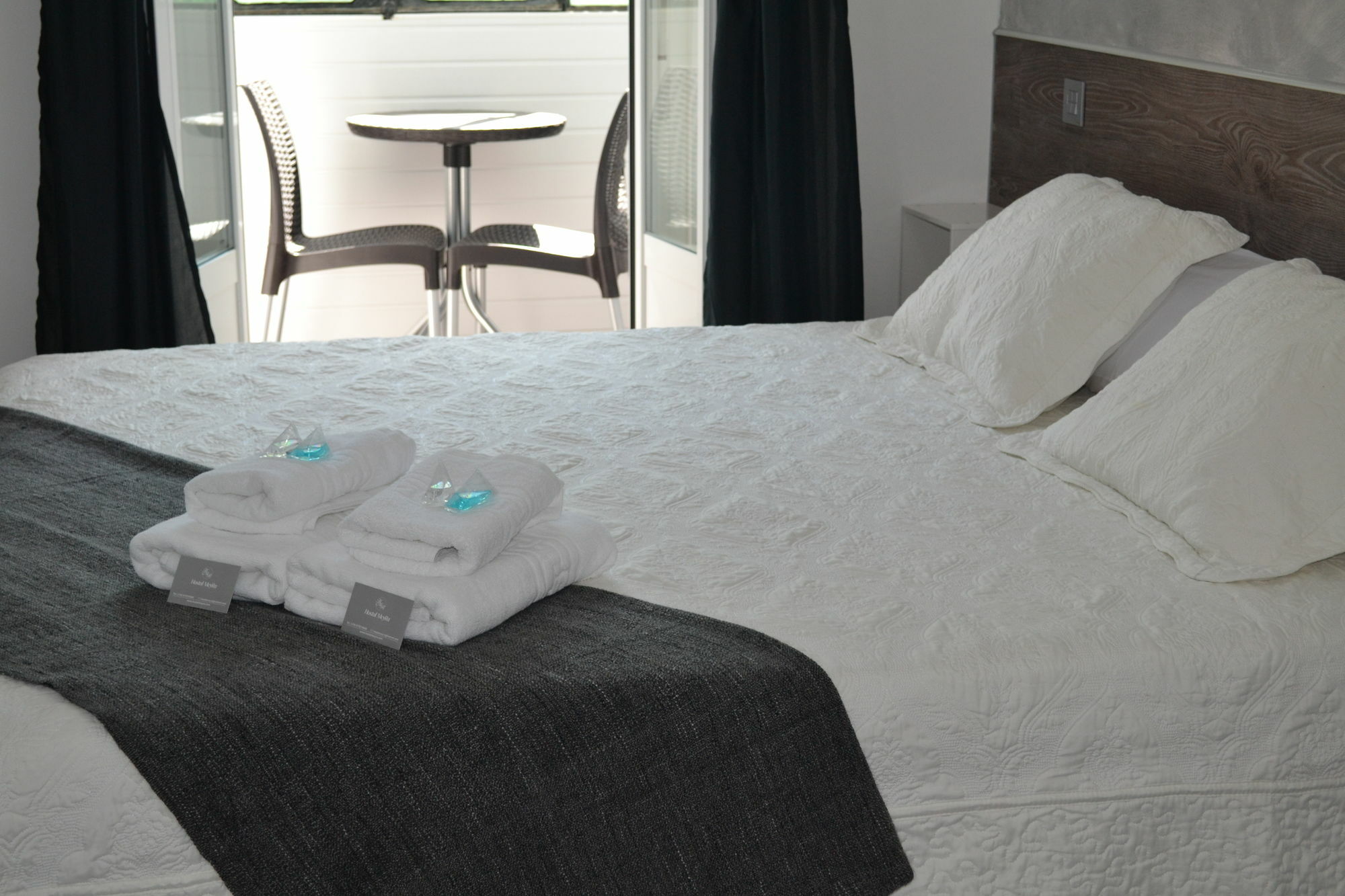Hostal Meyra Мадрид Екстериор снимка